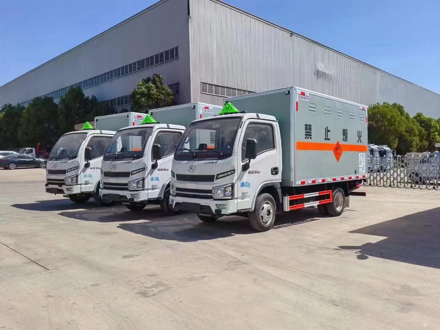 躍進福運爆破器材運輸車