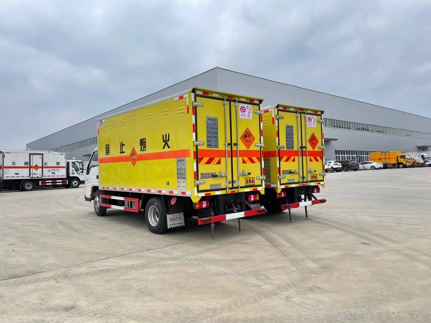 江鈴順達藍牌1.3噸爆破器材運輸車