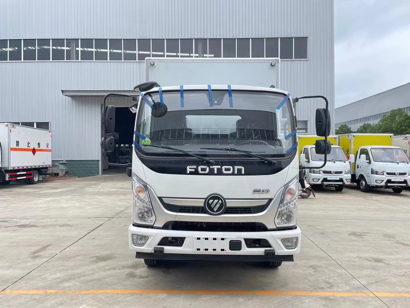 福田奧鈴藍(lán)牌4.2米爆破器材運(yùn)輸車