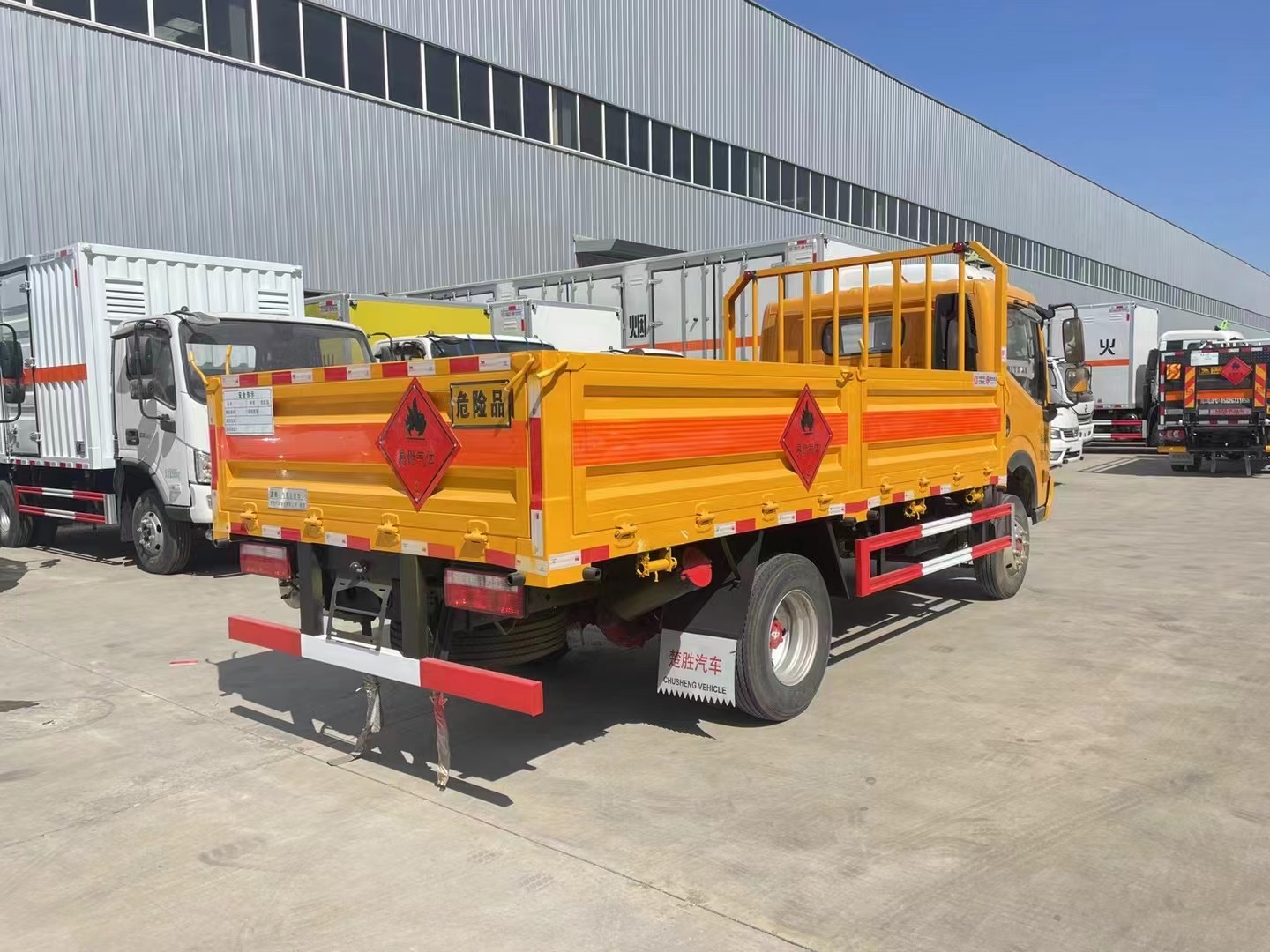 東風(fēng)多利卡4噸氣瓶運(yùn)輸車(chē)玉柴發(fā)動(dòng)機(jī)