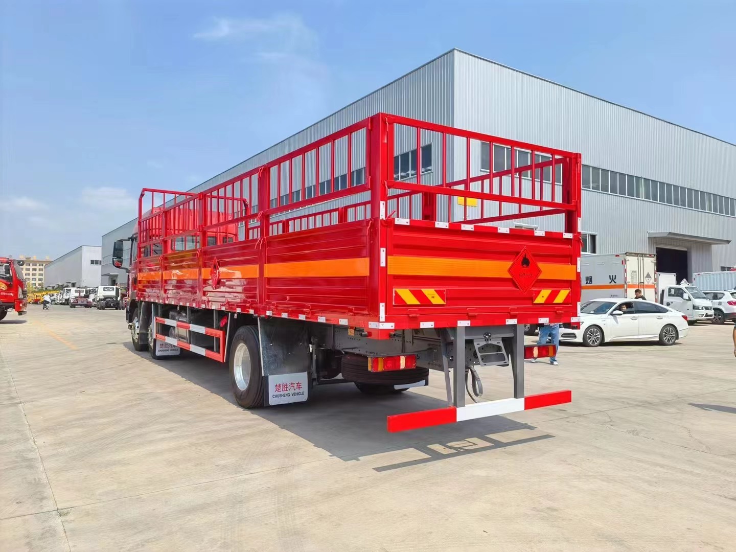 東風天錦8.6米氣瓶運輸車小三軸