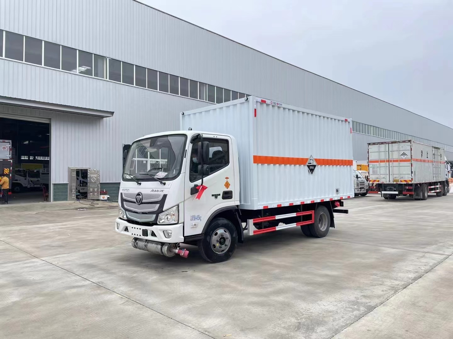 福田歐馬可4.1米藍牌腐蝕性物品廂式車